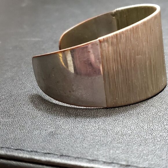 *Sale* Silver and copper colored cuff bracelet - Picture 3 of 7